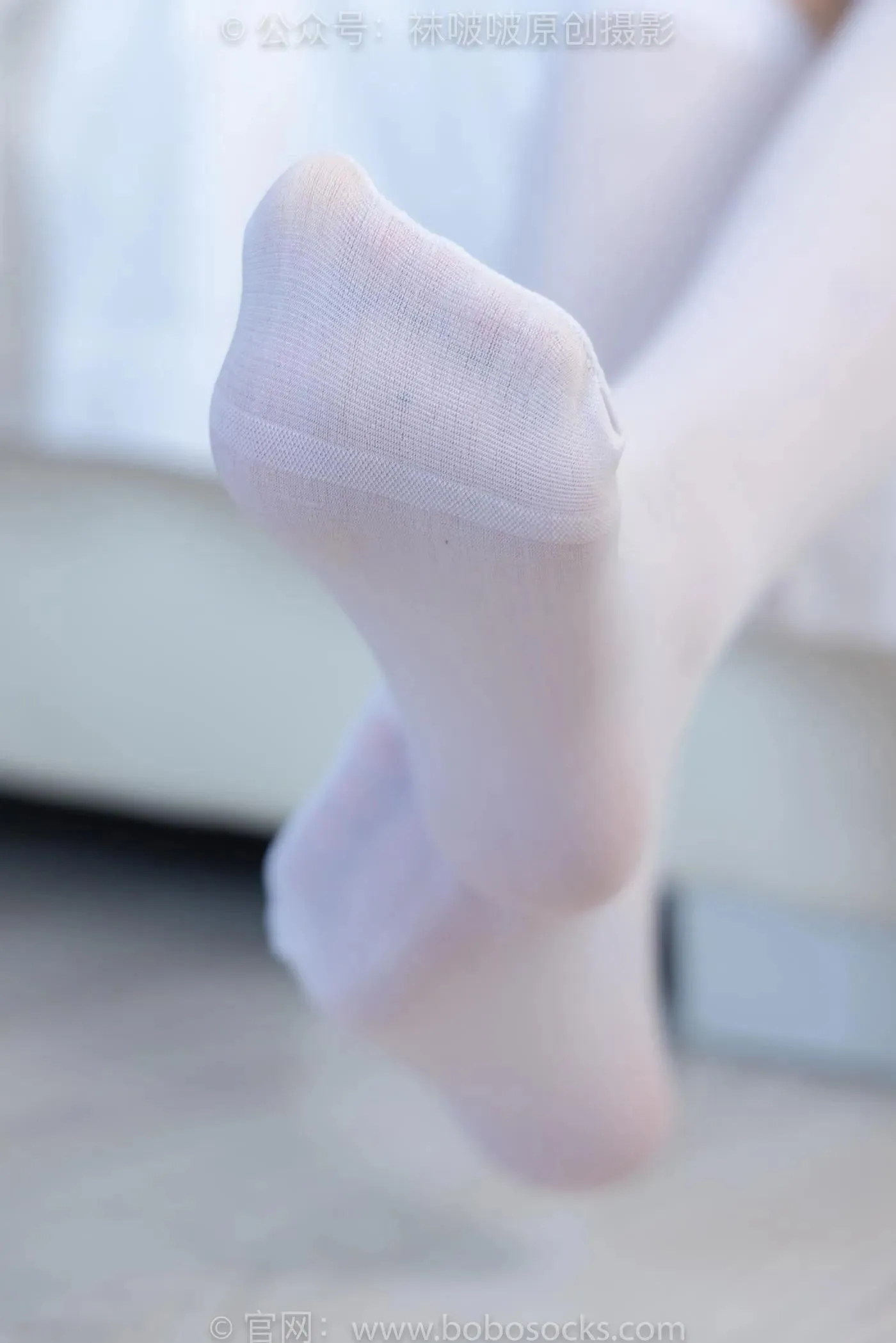 [BoBoSocks袜啵啵]NO.160 小淳-匡威板鞋、黑皮鞋、短肉丝、白丝小腿袜 [140P]插图9